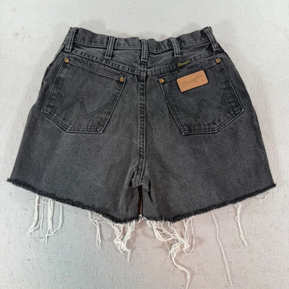 Vintage Wrangler 13MBKM Black Denim Cut Off‎ Shorts USA Womens 27 High Rise